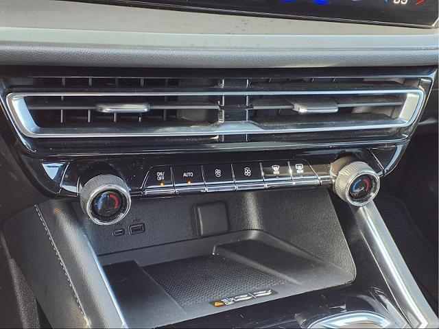 used 2024 Chevrolet Traverse car, priced at $36,450