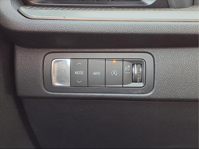 used 2024 Chevrolet Traverse car, priced at $36,950