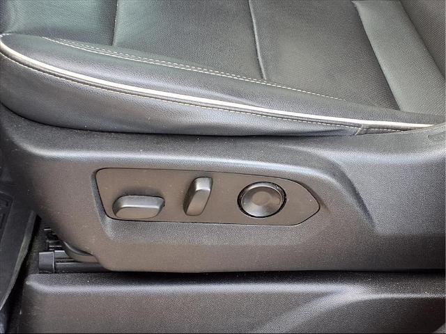 used 2022 GMC Yukon XL car, priced at $46,450