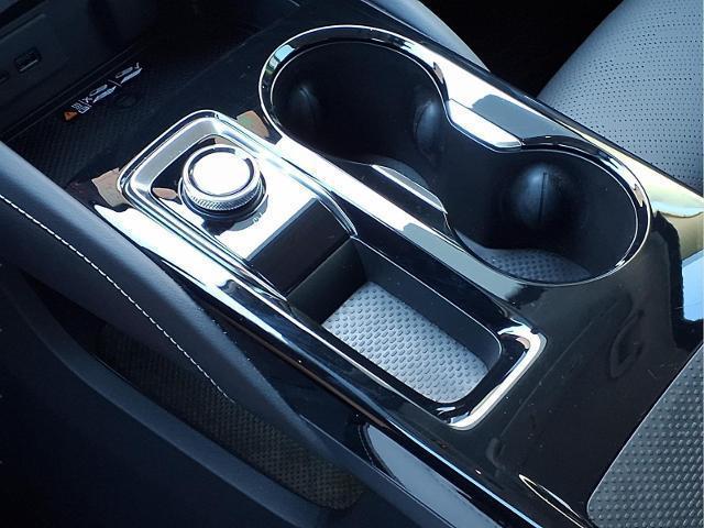 used 2025 Buick Envision car, priced at $33,950