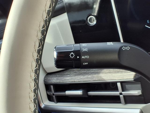 used 2025 Hyundai Santa Fe car, priced at $42,980