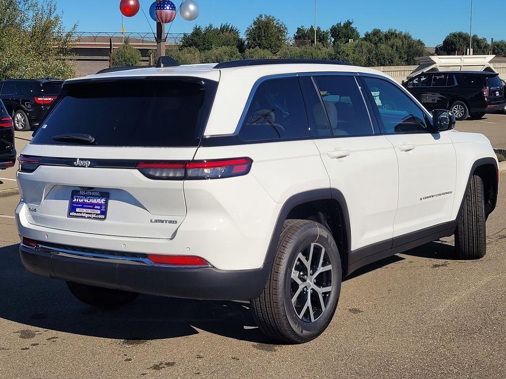 new 2025 Jeep Grand Cherokee car, priced at $47,895