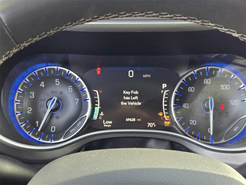 used 2022 Chrysler Pacifica car, priced at $21,458