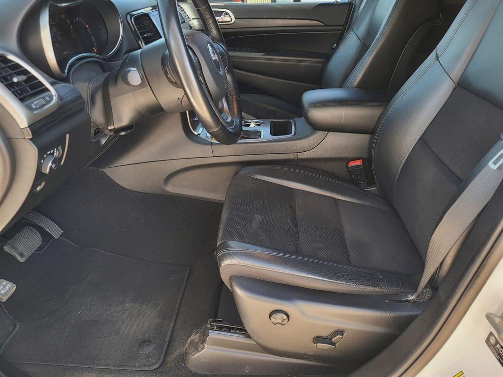 used 2021 Jeep Grand Cherokee car, priced at $31,905