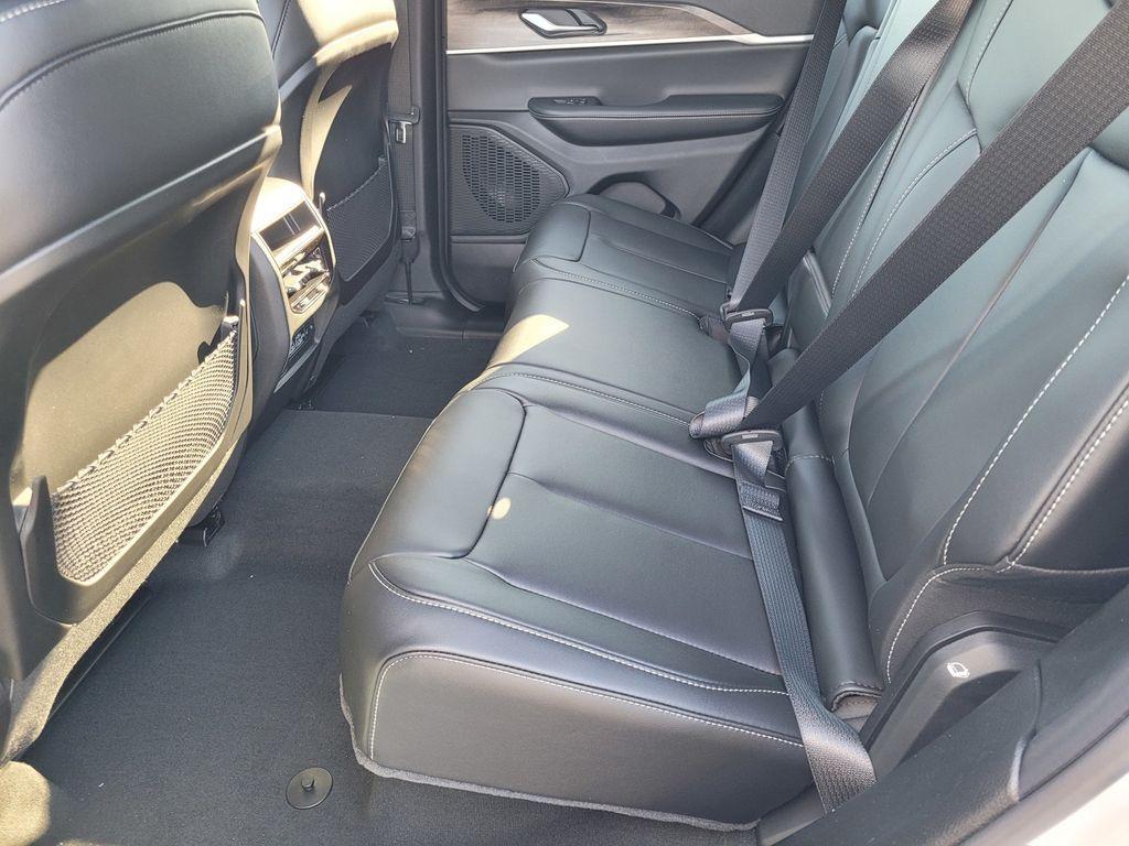 new 2025 Jeep Grand Cherokee car, priced at $53,635