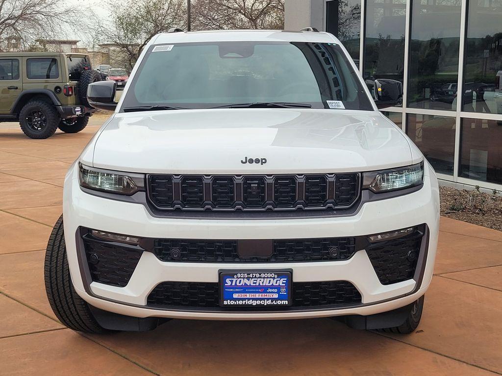 new 2026 Jeep Grand Cherokee car, priced at $52,985