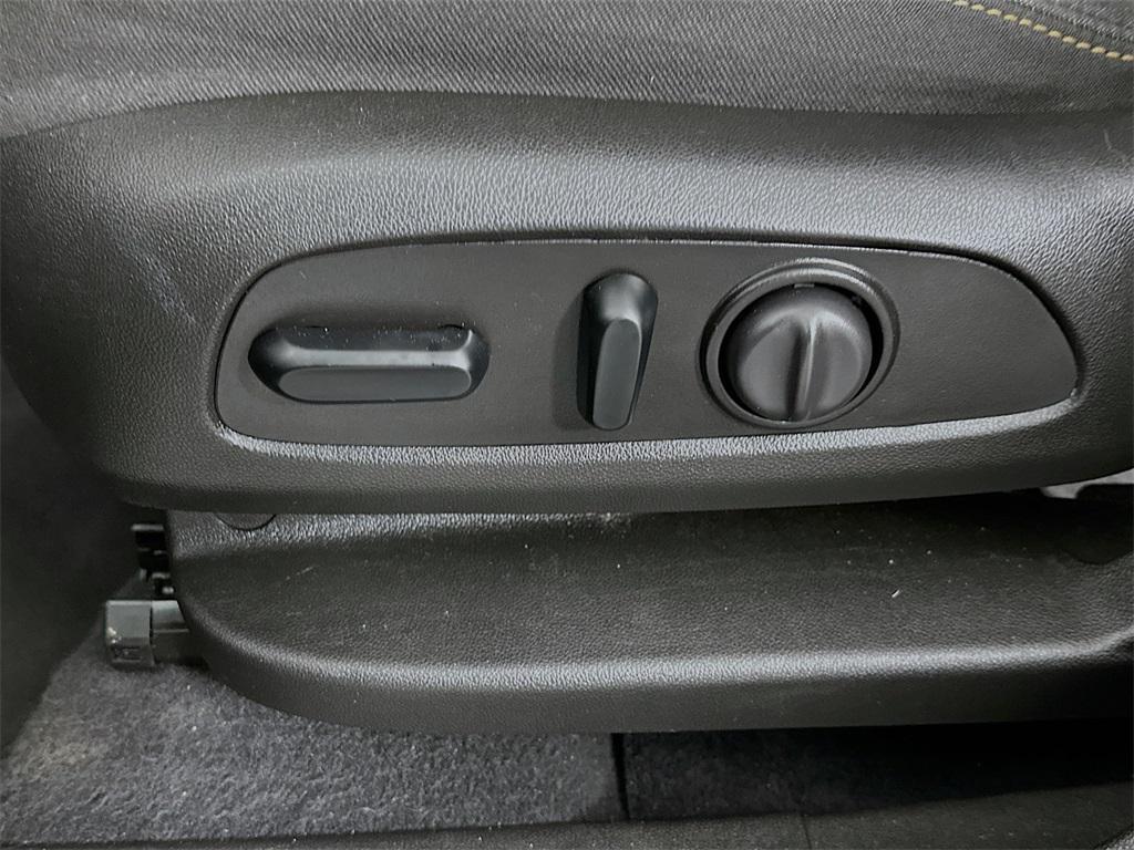 used 2021 Chevrolet Equinox car, priced at $17,200