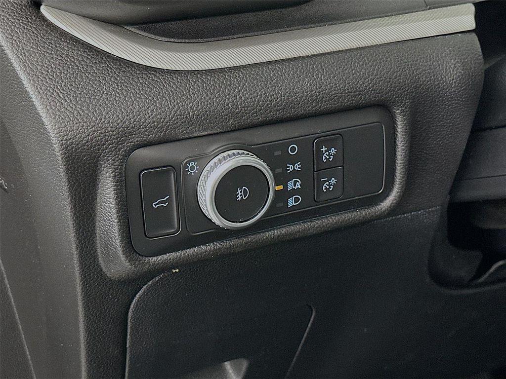 used 2022 Ford Explorer car, priced at $29,099