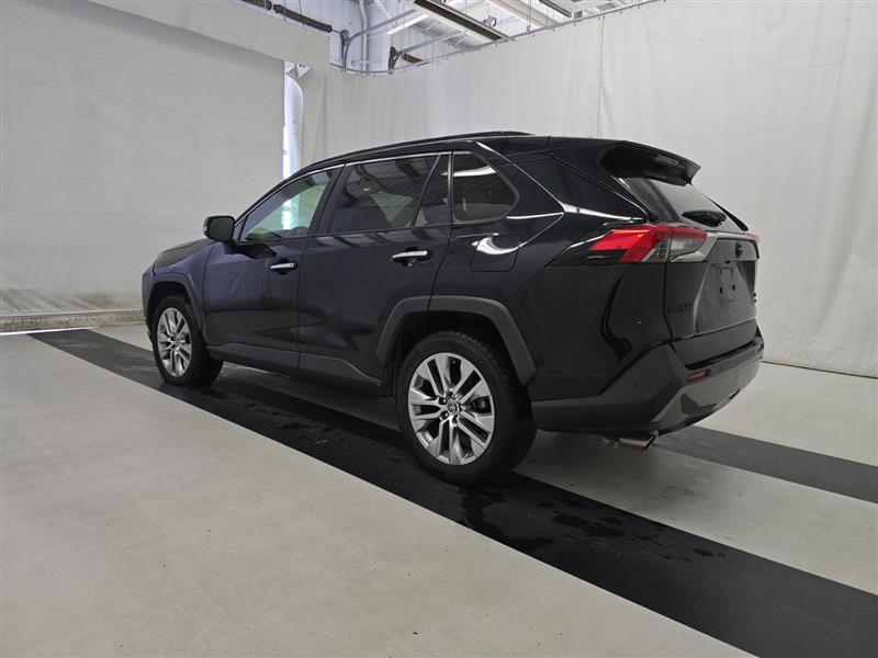 used 2020 Toyota RAV4 car, priced at $21,995