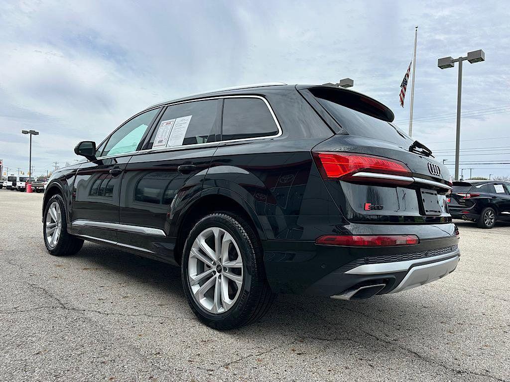 used 2025 Audi Q7 car, priced at $52,590