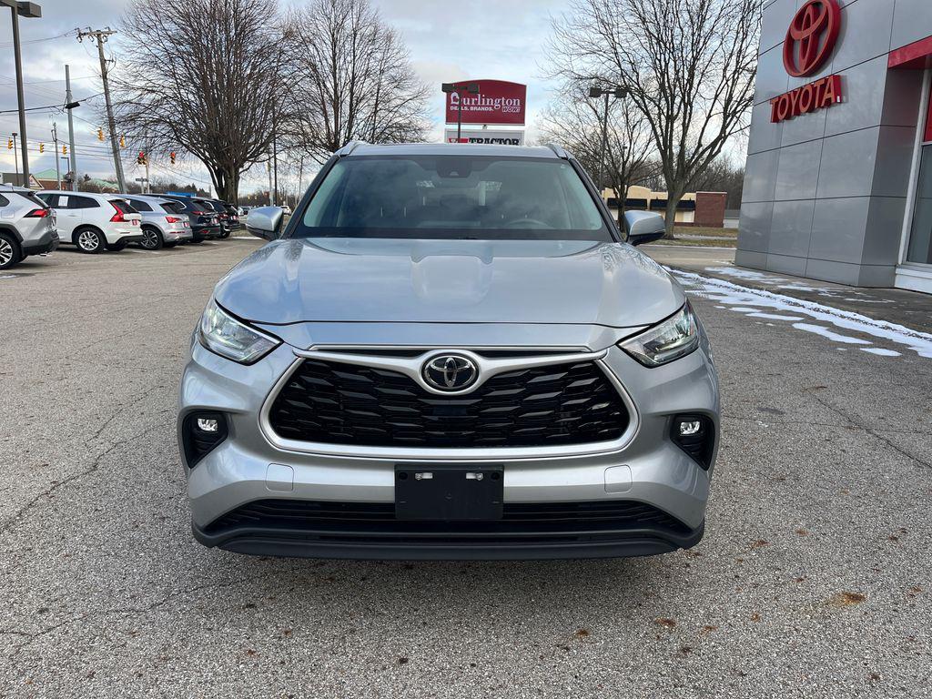 used 2024 Toyota Highlander car, priced at $41,239
