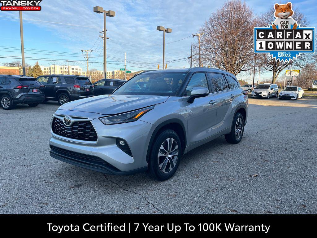 used 2024 Toyota Highlander car, priced at $38,992