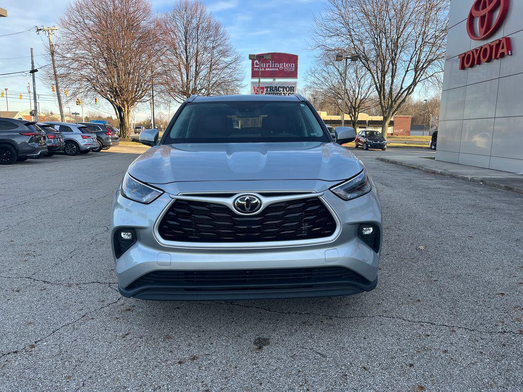 used 2024 Toyota Highlander car, priced at $38,992