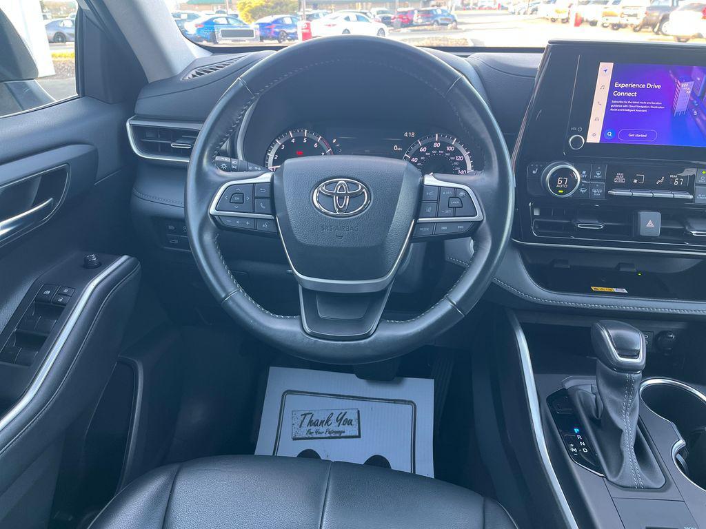 used 2024 Toyota Highlander car, priced at $38,992