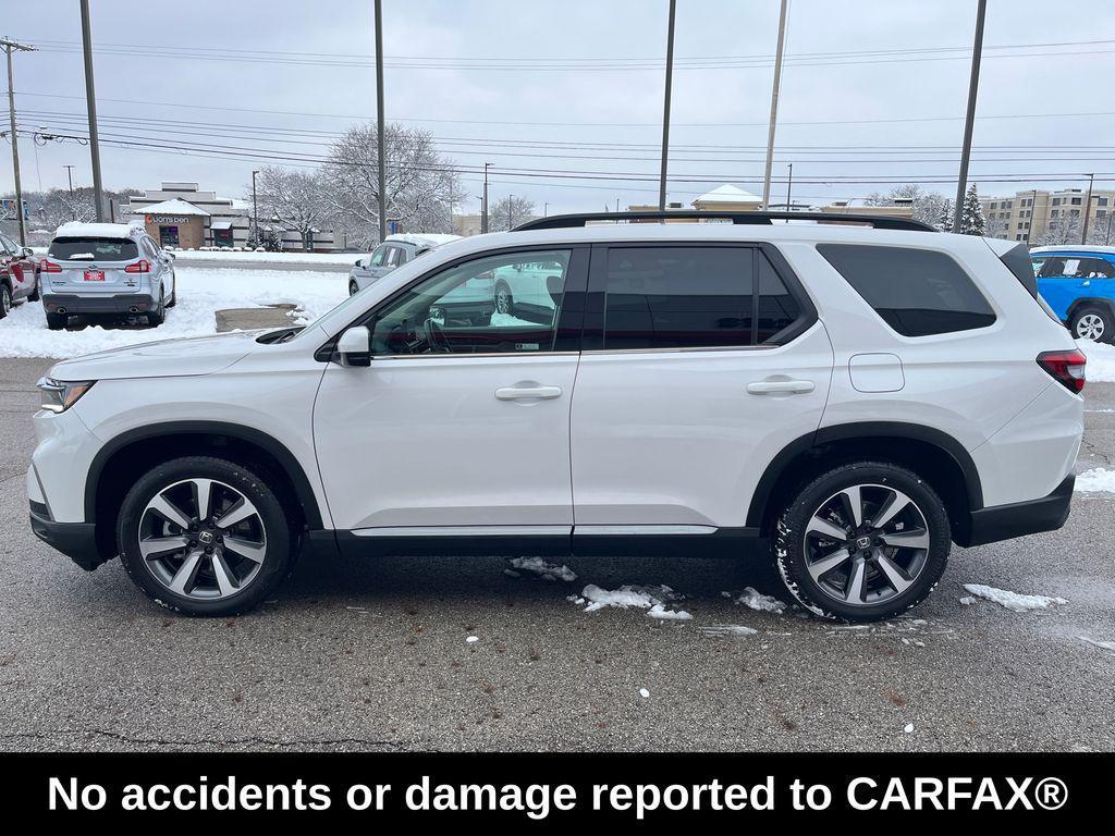 used 2025 Honda Pilot car, priced at $39,678