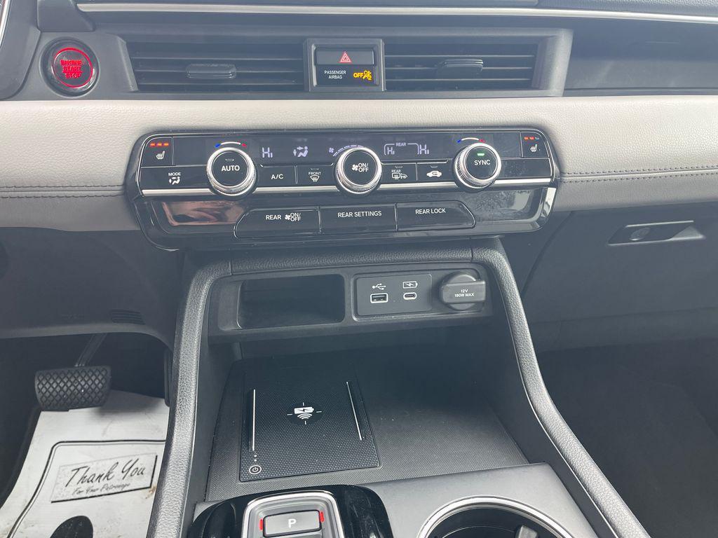 used 2025 Honda Pilot car, priced at $39,678