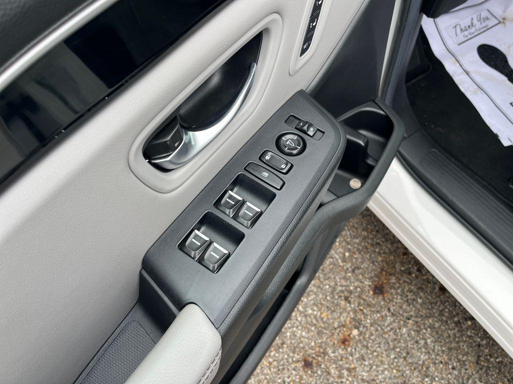 used 2025 Honda Pilot car, priced at $39,678