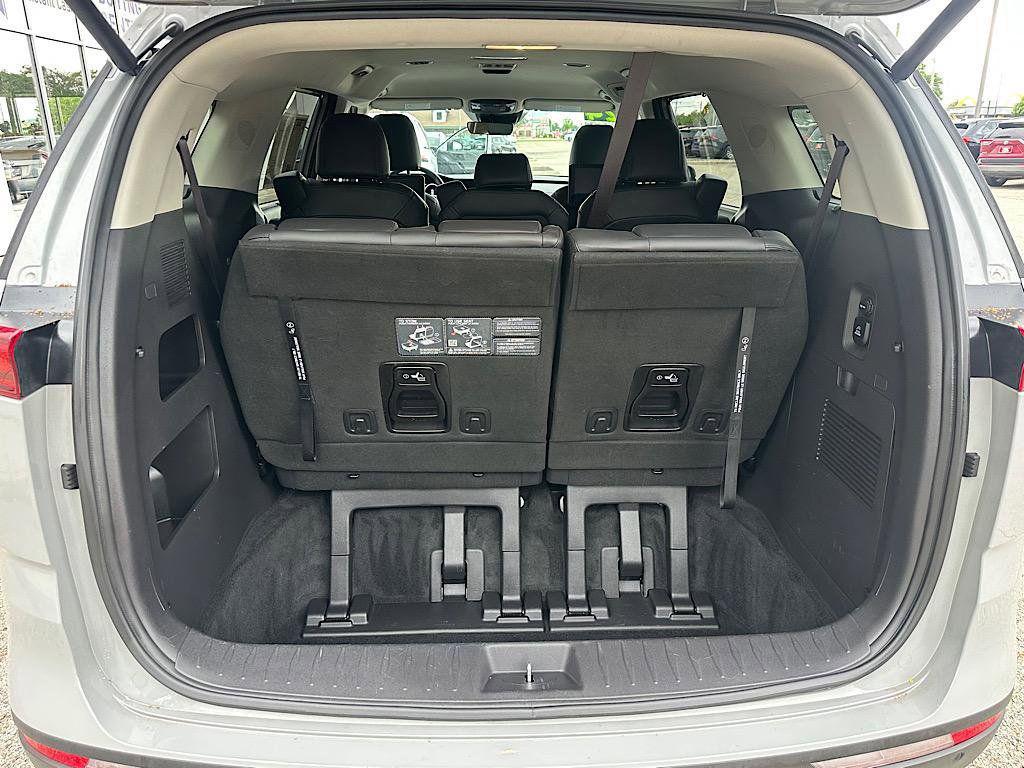 used 2024 Kia Carnival car, priced at $36,982
