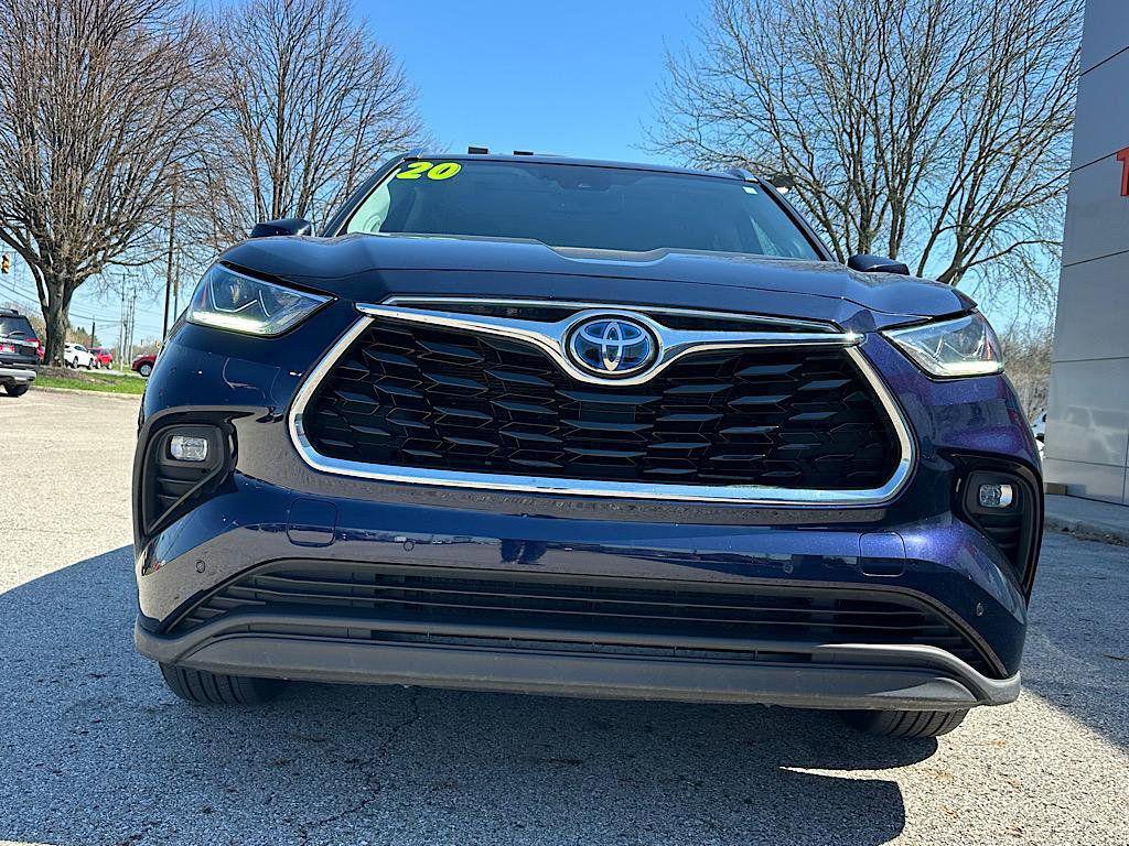 used 2020 Toyota Highlander Hybrid car, priced at $26,698