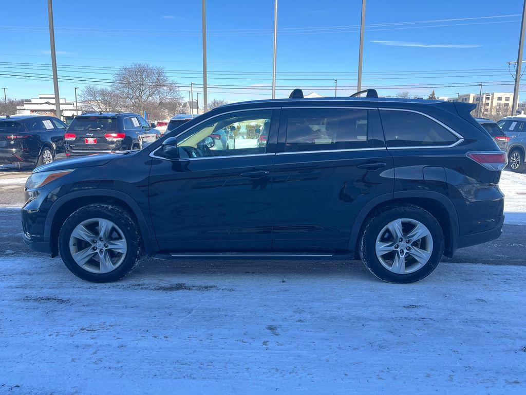 used 2015 Toyota Highlander car, priced at $18,216