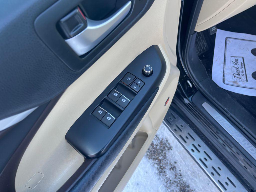 used 2015 Toyota Highlander car, priced at $18,216