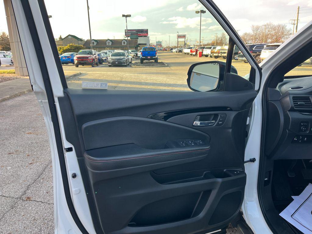 used 2021 Honda Pilot car, priced at $27,474