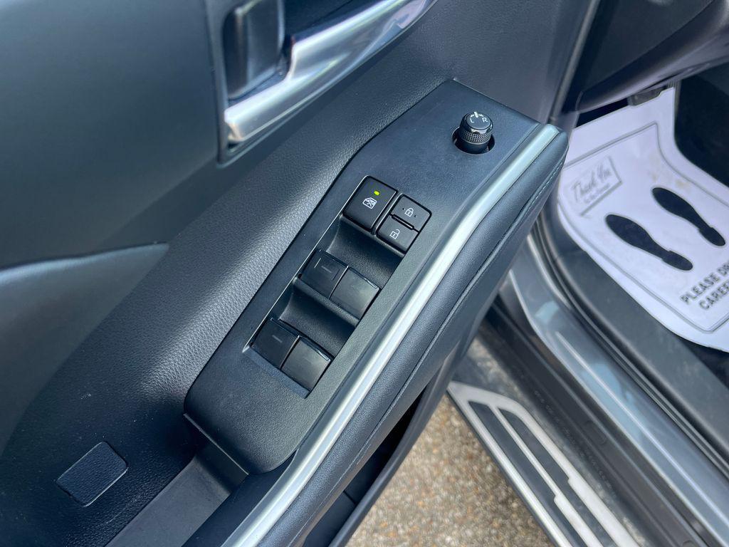 used 2023 Toyota Highlander car, priced at $36,309