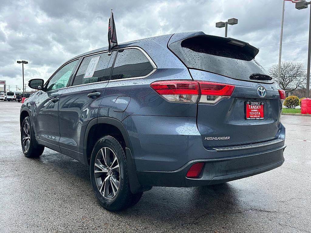 used 2018 Toyota Highlander Hybrid car, priced at $21,906