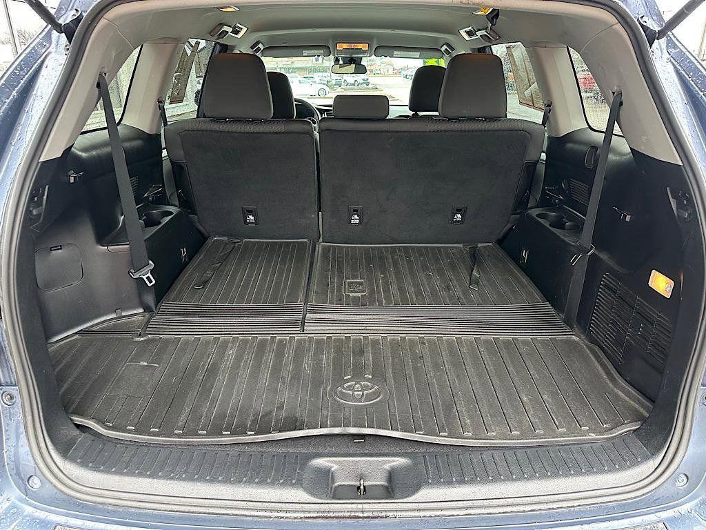 used 2018 Toyota Highlander Hybrid car, priced at $21,906