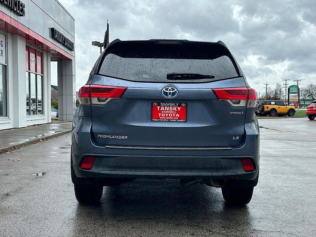 used 2018 Toyota Highlander Hybrid car, priced at $21,906