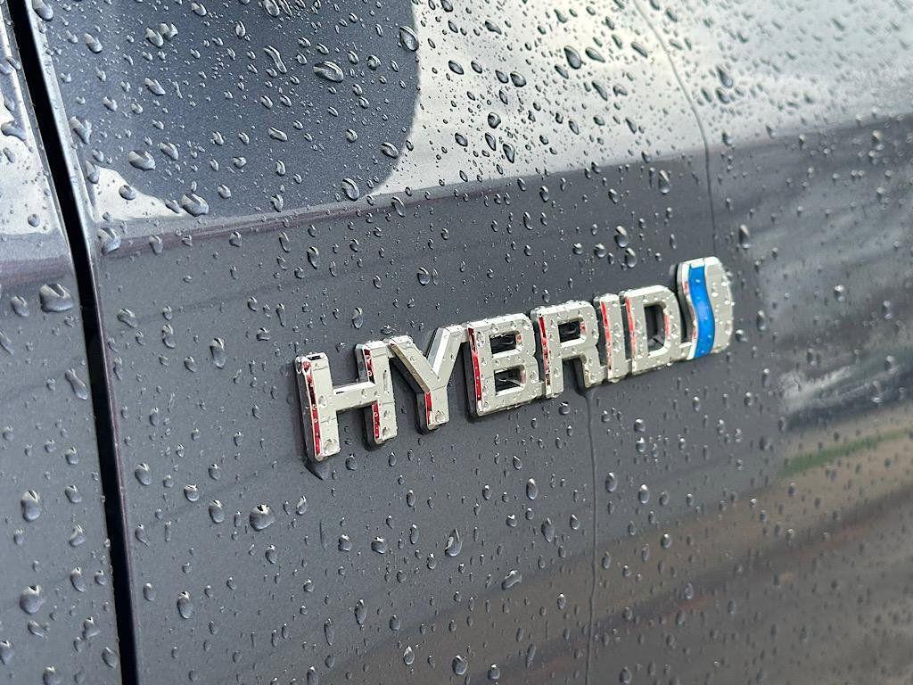 used 2018 Toyota Highlander Hybrid car, priced at $21,906