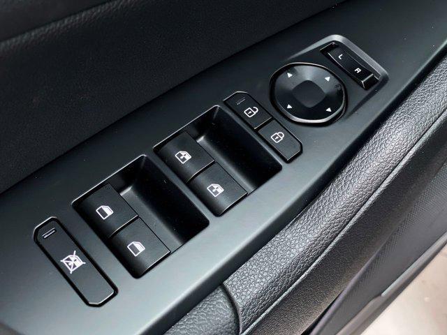 new 2026 Kia Sportage Plug-In Hybrid car, priced at $42,775