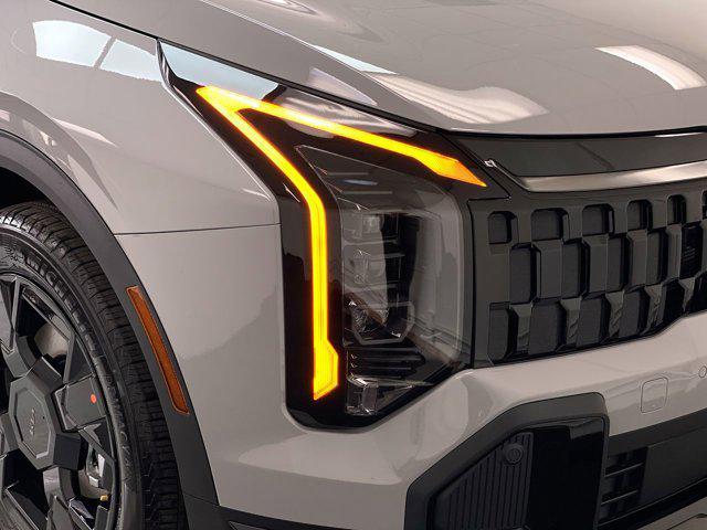 new 2026 Kia Sportage Plug-In Hybrid car, priced at $42,775