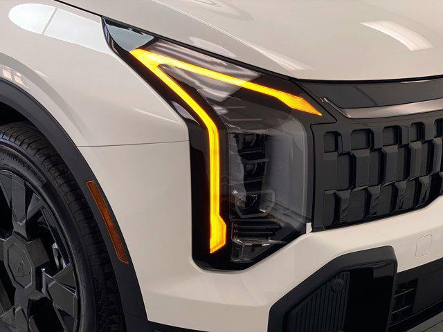 new 2026 Kia Sportage Plug-In Hybrid car, priced at $42,630