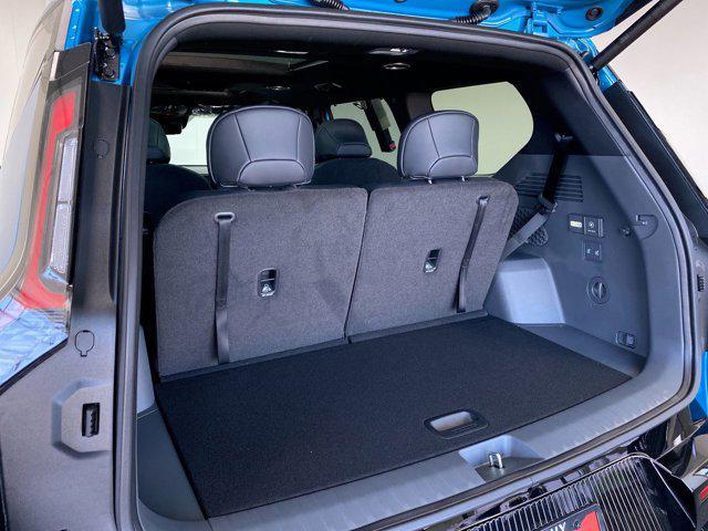 new 2026 Kia EV9 car, priced at $72,930