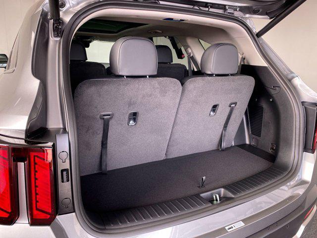 new 2026 Kia Sorento Hybrid car, priced at $42,570