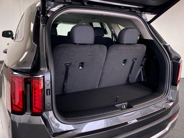 new 2026 Kia Sorento Hybrid car, priced at $42,855