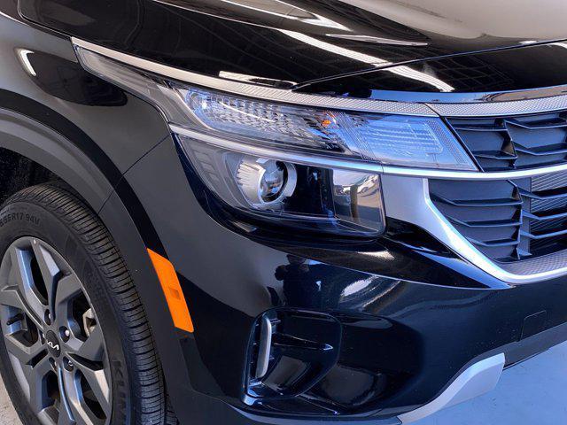 used 2025 Kia Seltos car, priced at $25,988