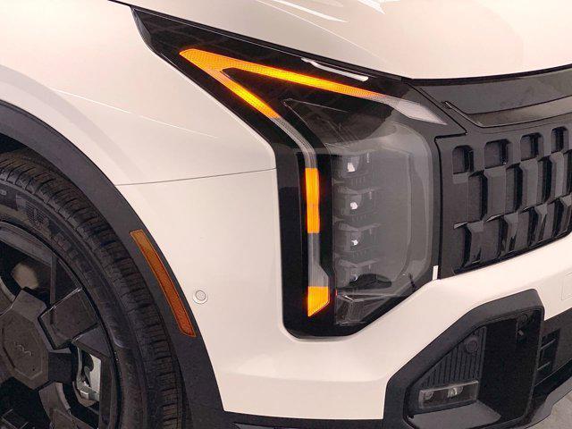 new 2026 Kia Sportage Plug-In Hybrid car, priced at $49,330