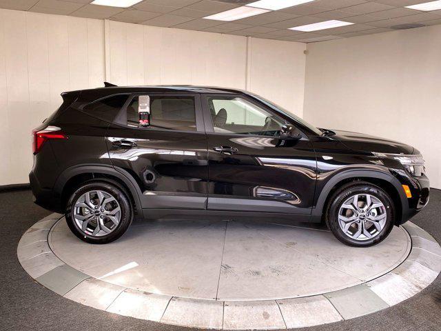 new 2026 Kia Seltos car, priced at $25,890