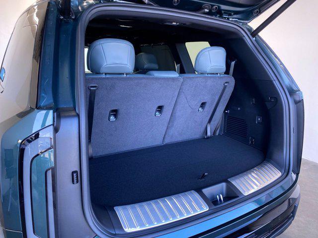 new 2027 Kia Telluride Hybrid car, priced at $57,075