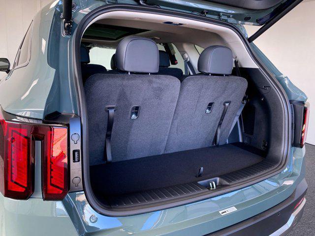 new 2026 Kia Sorento Hybrid car, priced at $42,570
