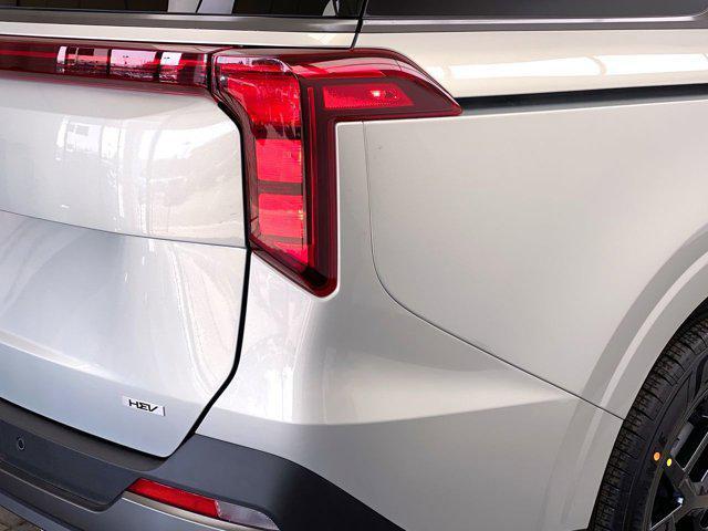 new 2026 Kia Carnival Hybrid car, priced at $51,285