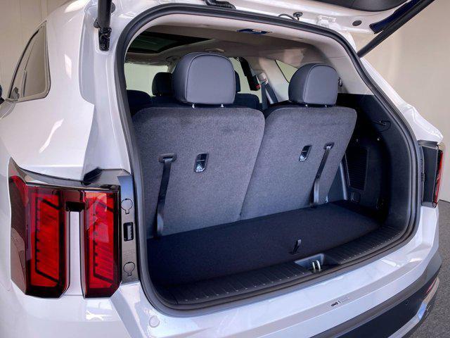 new 2026 Kia Sorento Hybrid car, priced at $43,065