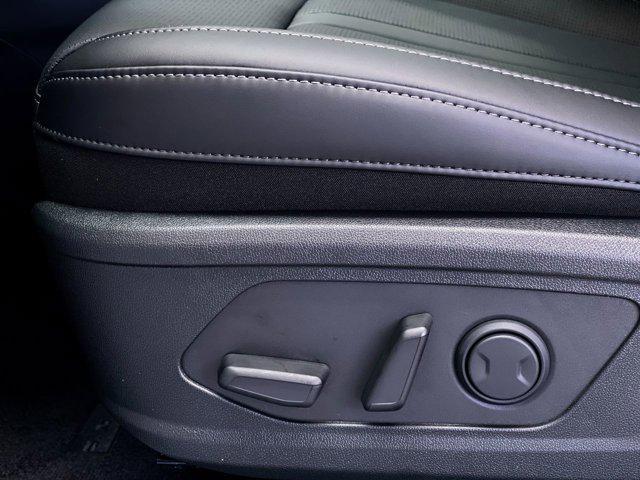 new 2026 Kia Sorento Hybrid car, priced at $43,065