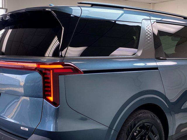 new 2026 Kia Carnival Hybrid car, priced at $55,925