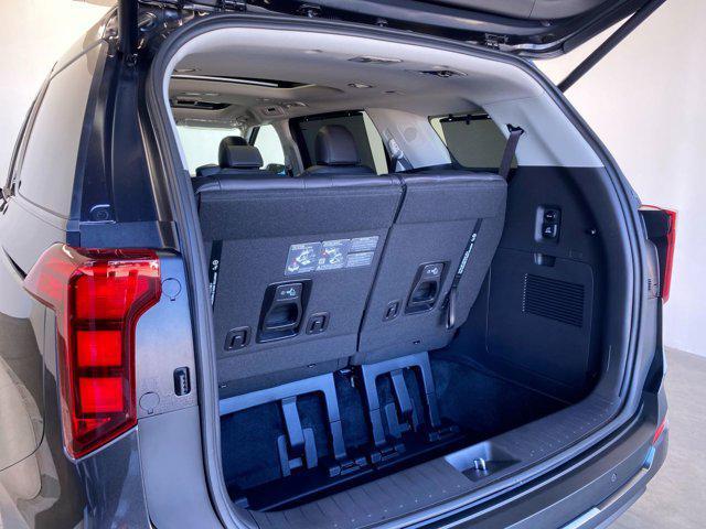 new 2026 Kia Carnival Hybrid car, priced at $50,870