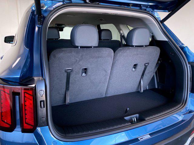 new 2026 Kia Sorento Hybrid car, priced at $40,570