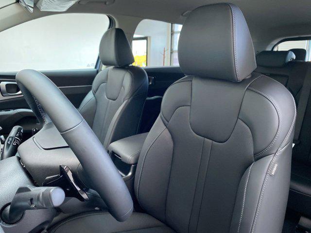 new 2026 Kia Sorento Hybrid car, priced at $40,570