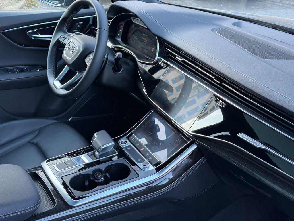 used 2025 Audi Q7 car, priced at $47,500